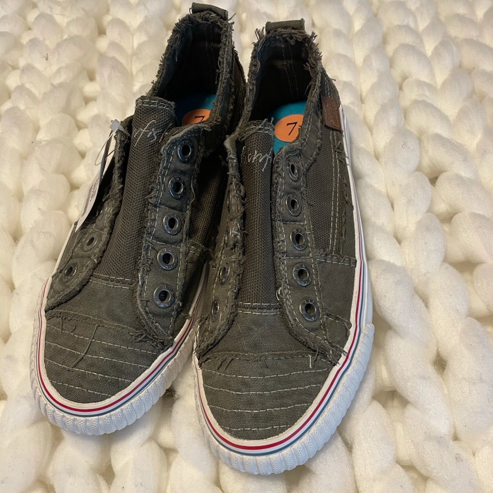 TJMAXX SNEAKERS